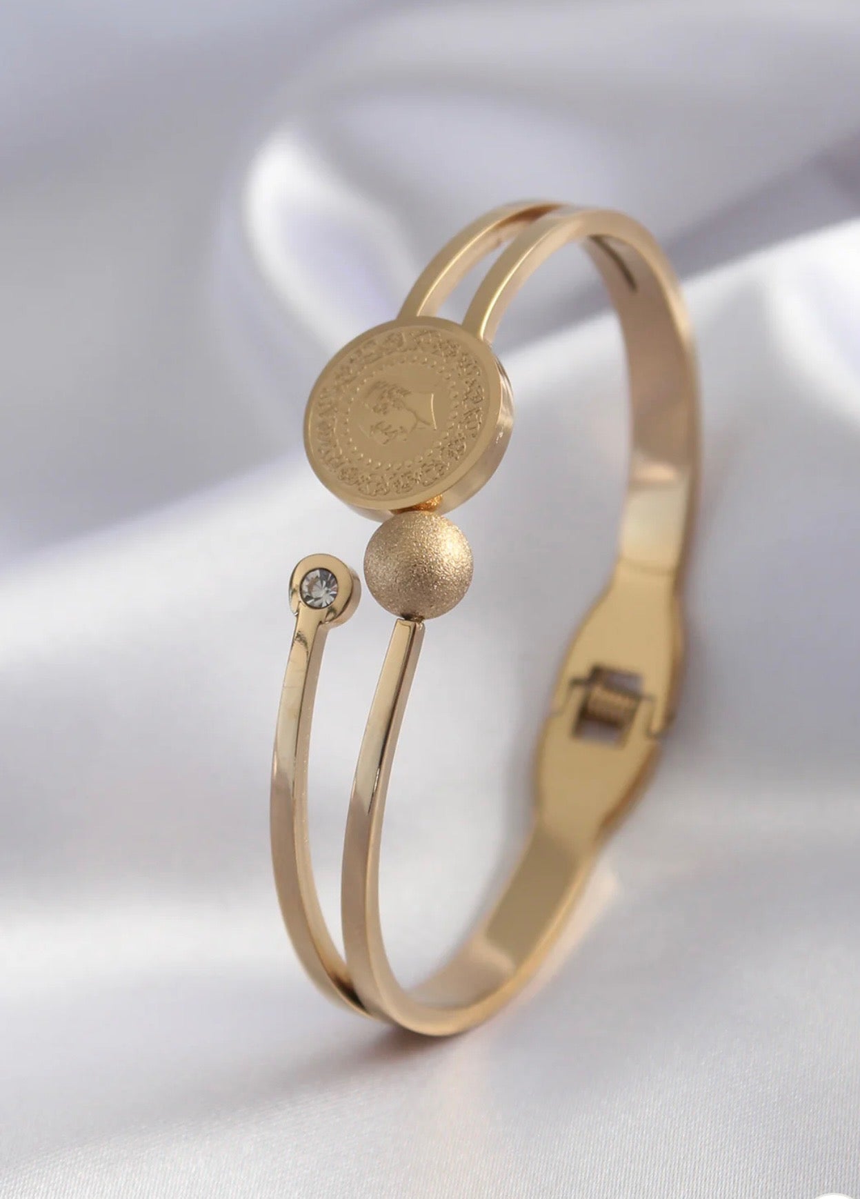 EBJ STEEL GOLD COLOR QUARTER GOLD ZIRCON STONE WOMEN BRACELET