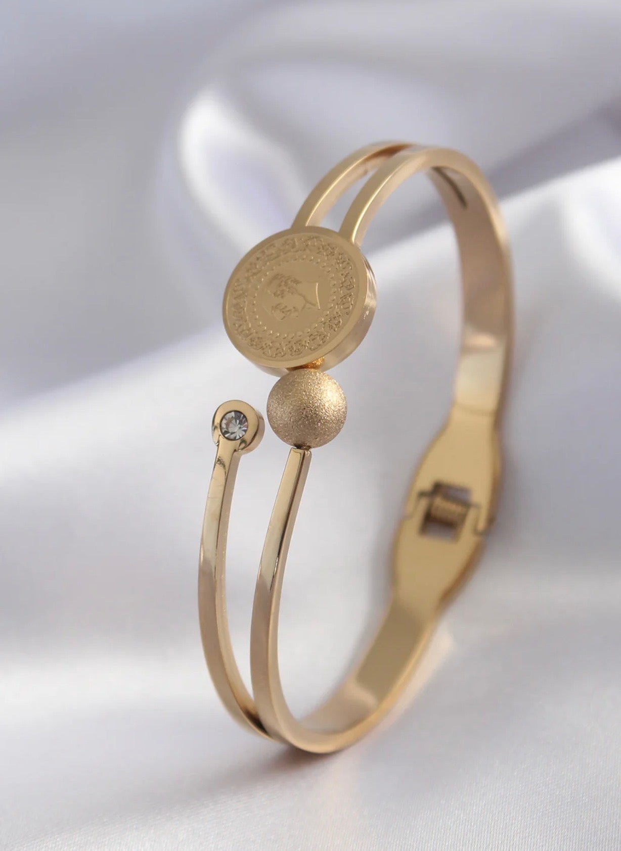 EBJ STEEL GOLD COLOR QUARTER GOLD ZIRCON STONE WOMEN BRACELET