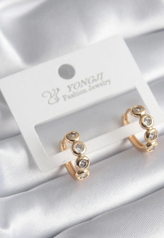GOLD COLOR ZIRCON STONE  WOMEN’S EARRINGS WITH RICE SHAPE
