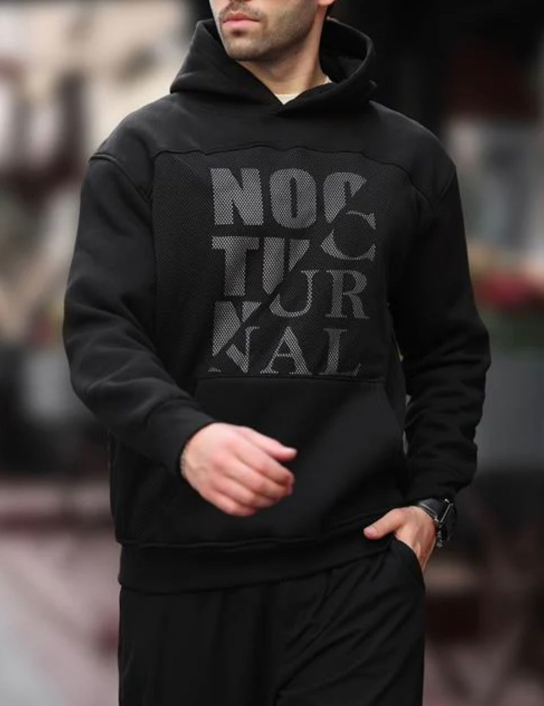 BLACK PRINTED HOODED MEN’S SWEATSHIRT WITH POCKET