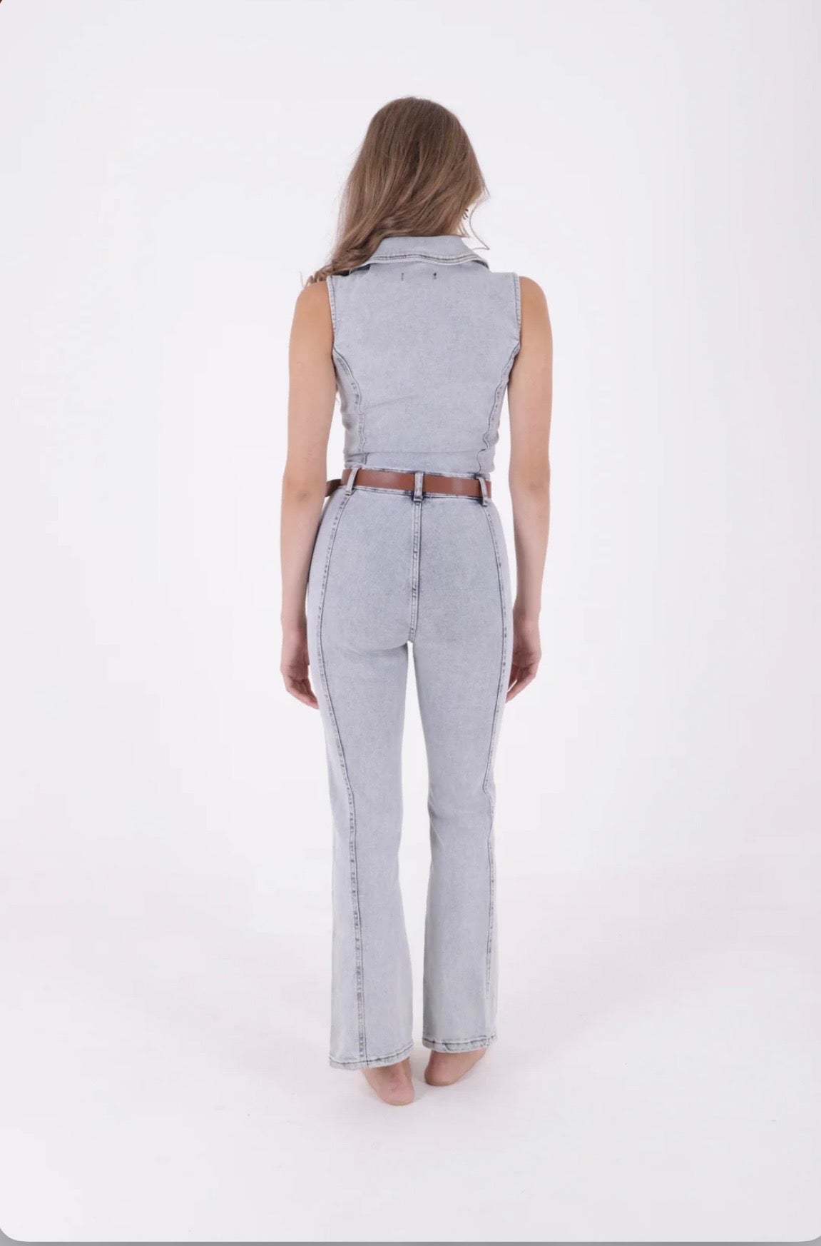 SLEEVELESS DENIM JUMPSUIT WITH ZIPPER AND BELT