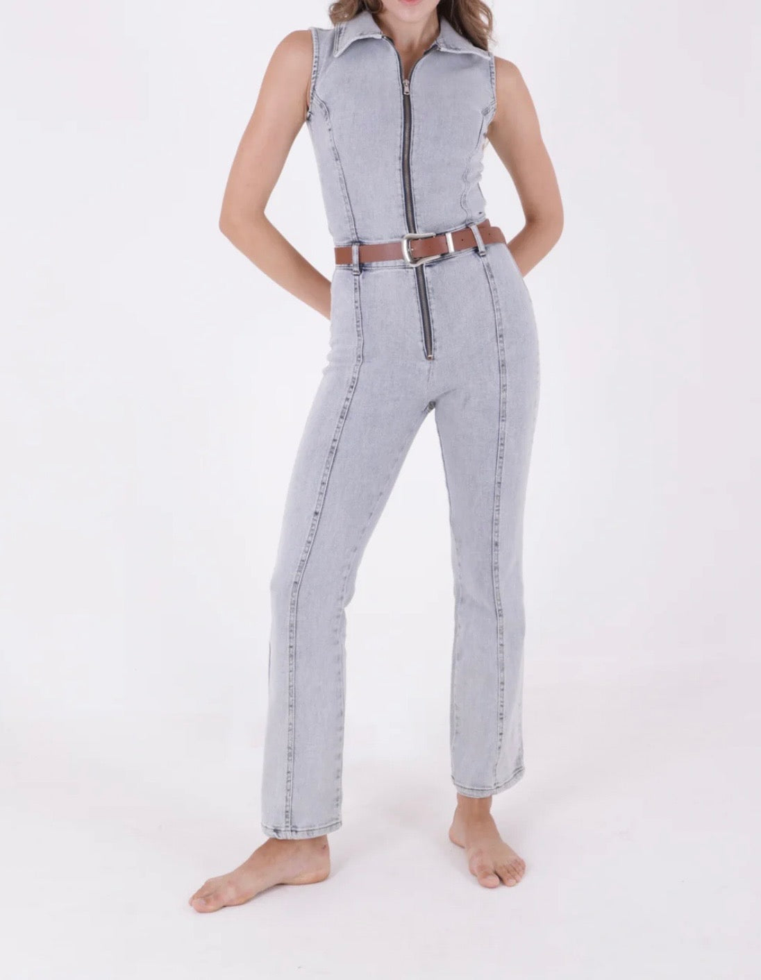 SLEEVELESS DENIM JUMPSUIT WITH ZIPPER AND BELT