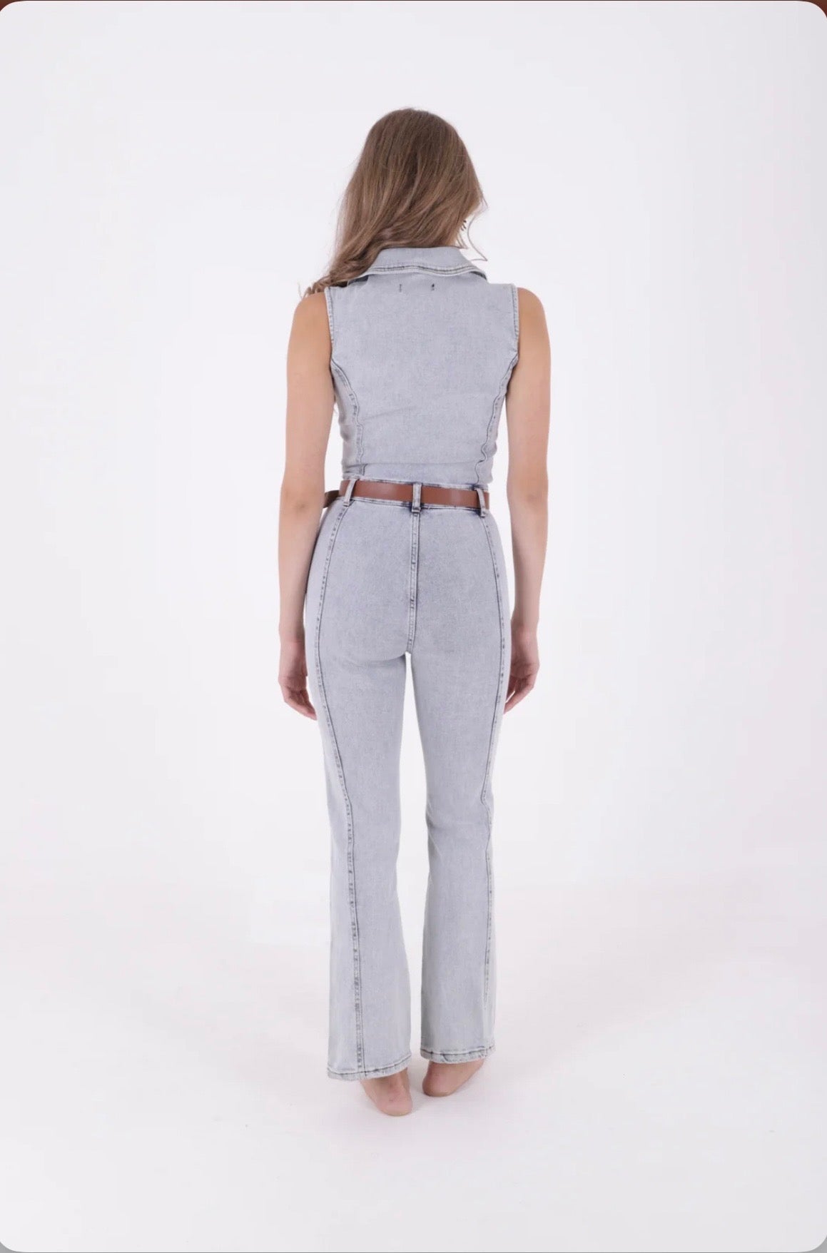 SLEEVELESS DENIM JUMPSUIT WITH ZIPPER AND BELT